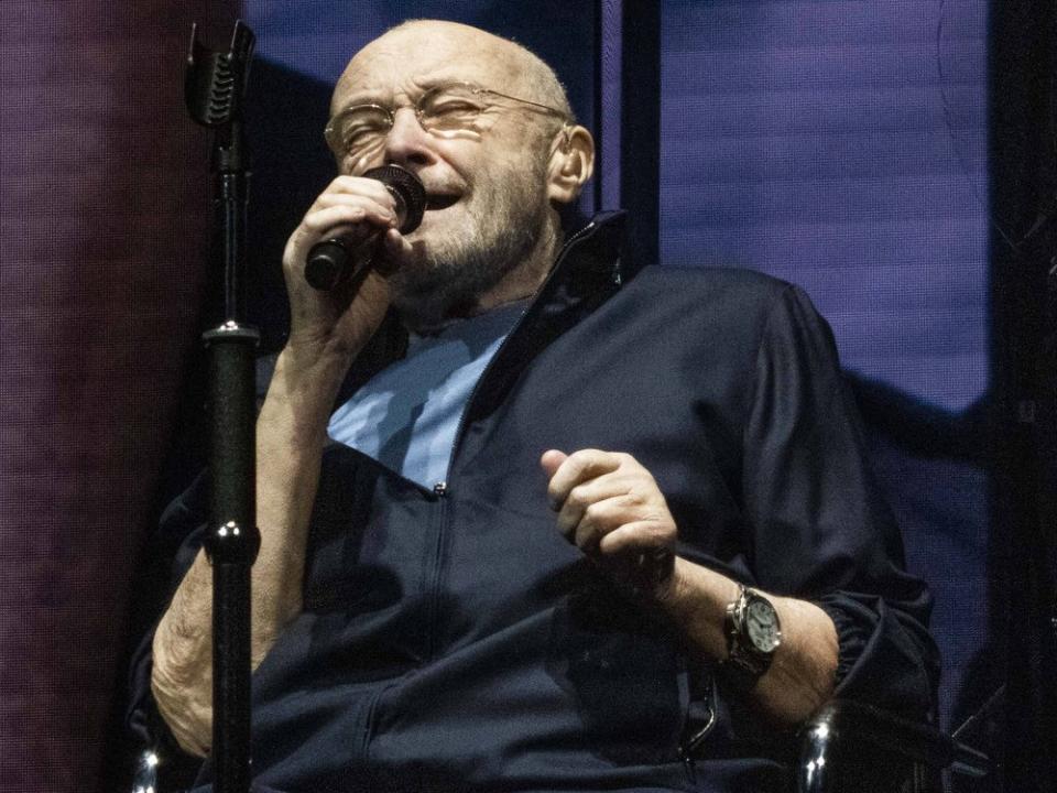 Phil Collins in Birmingham auf der Bühne. (Bild: imago/Cover-Images)