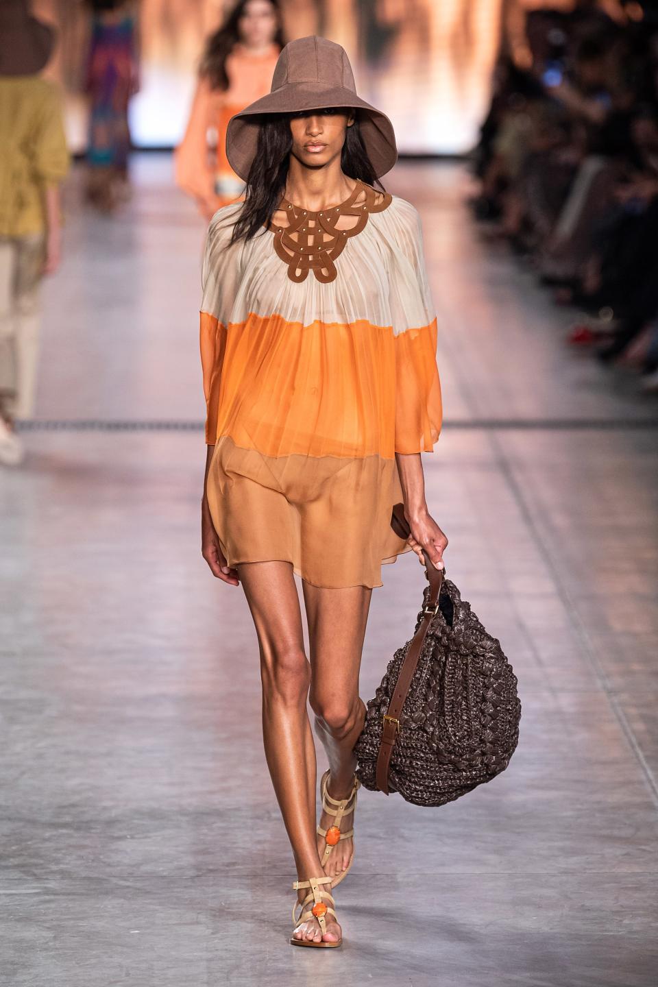 <h1 class="title">Alberta Ferretti</h1><cite class="credit">Photo: GoRunway.com</cite>