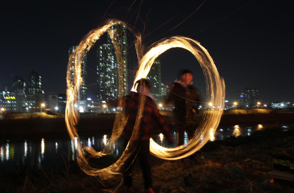 People celebrate Daeboreum, a holiday marking&nbsp;the first full moon of the lunar new year, in Seoul, South Korea, on March 1.