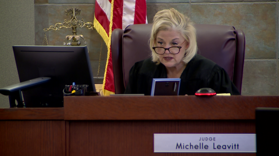 <em>Judge Michelle Leavitt sits in her courtroom at the Regional Justice Center. (KLAS)</em>