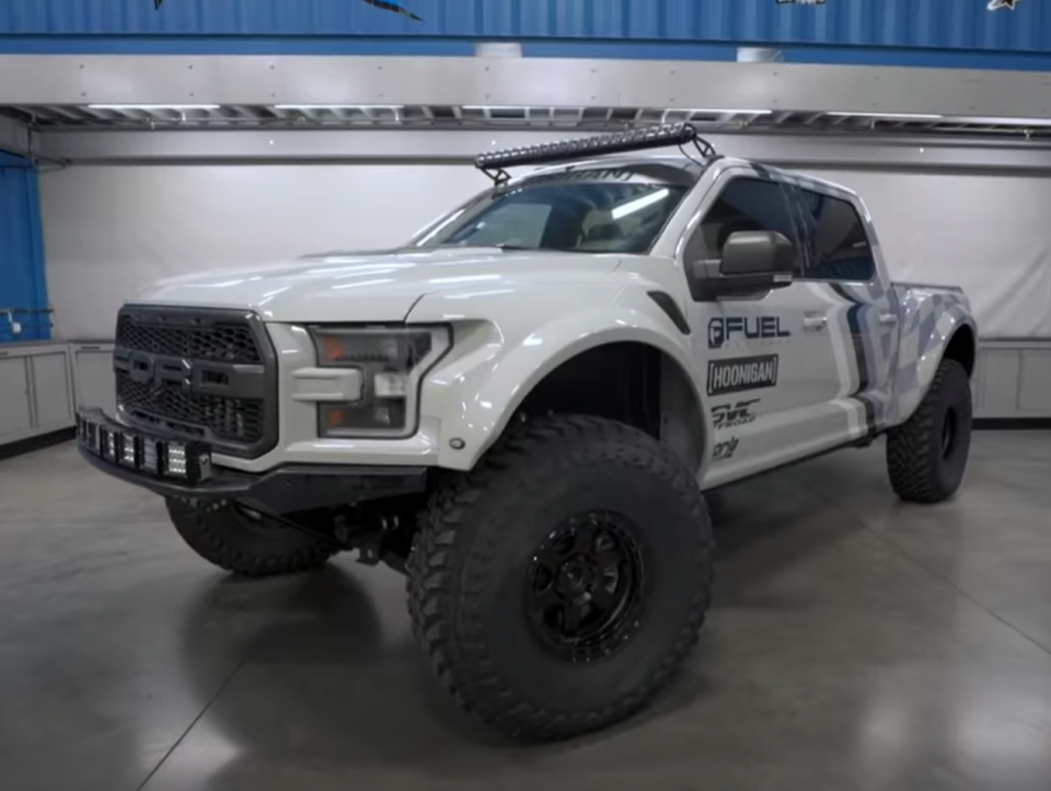 <img src="2017-ford-raptor.jpg" alt="2017 Ford Raptor SVC with wide-body">