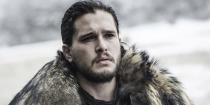 Sam e Bran descobrem que Jon Snow é um legítimo Targaryen chamado “Aegon”. (Divulgação)