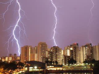 lightning behind flats