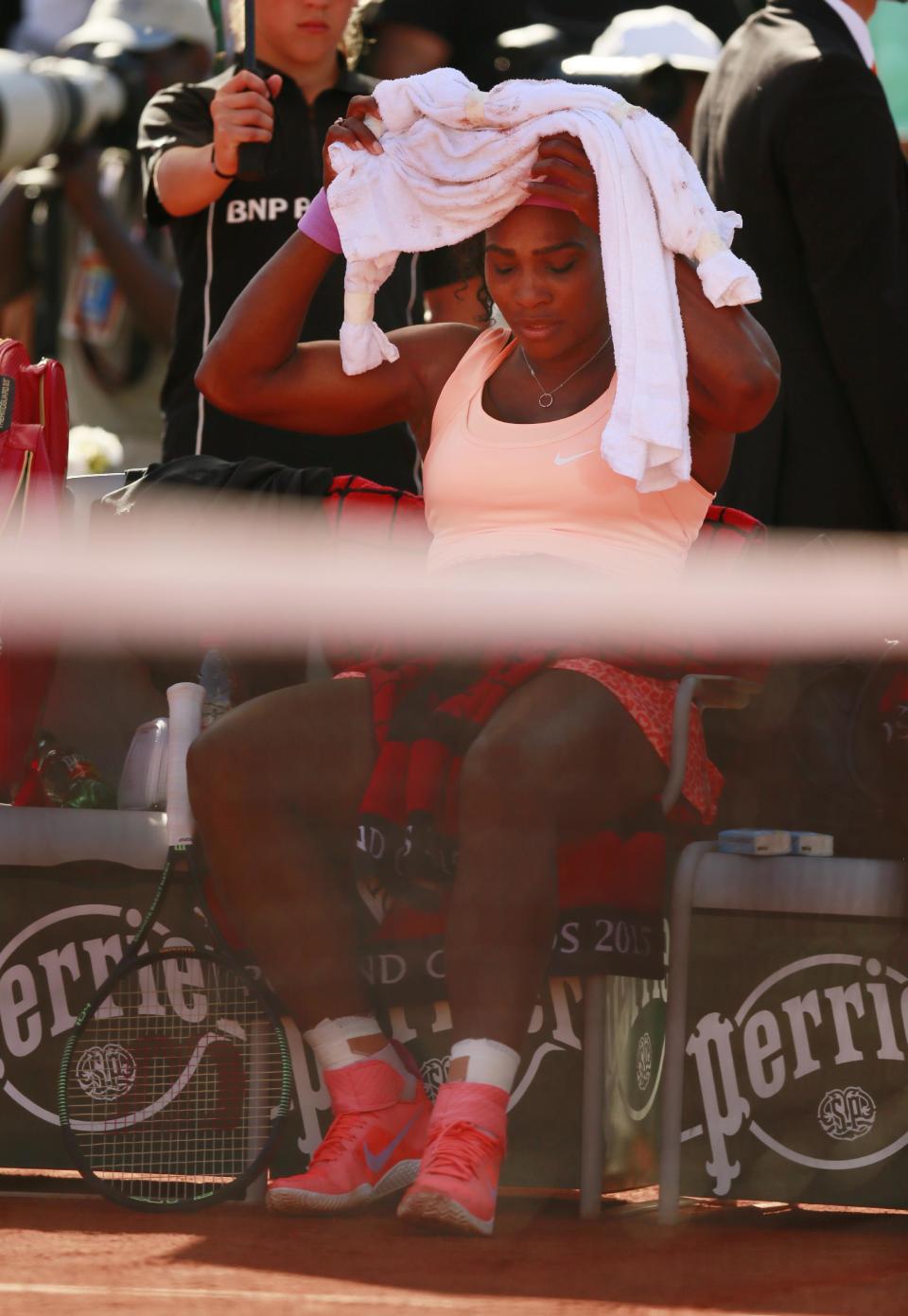 Tennis - French Open - Roland Garros, Paris, France - 4/6/15 Women's Singles - USA's Serena Williams looks dejected during the semi final Action Images via Reuters / Jason Cairnduff Livepic