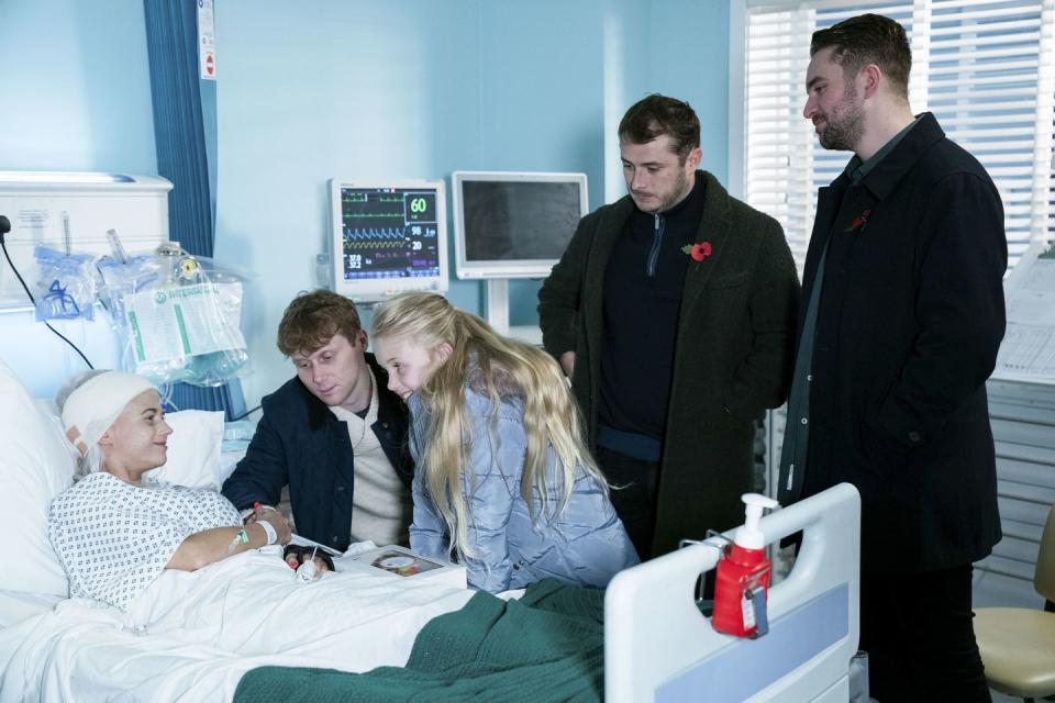 lola pearce, jay mitchell, lexi mitchell, ben mitchell, callum highway, eastenders