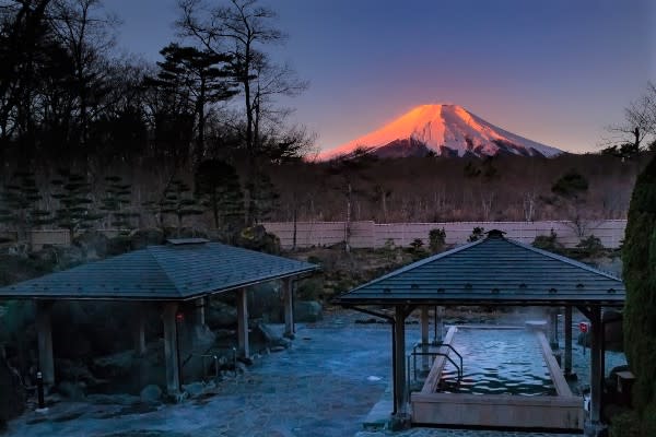 ▲富士山登山住宿-山中湖温泉 紅富士の湯。
（圖／山中湖温泉 紅富士の湯）