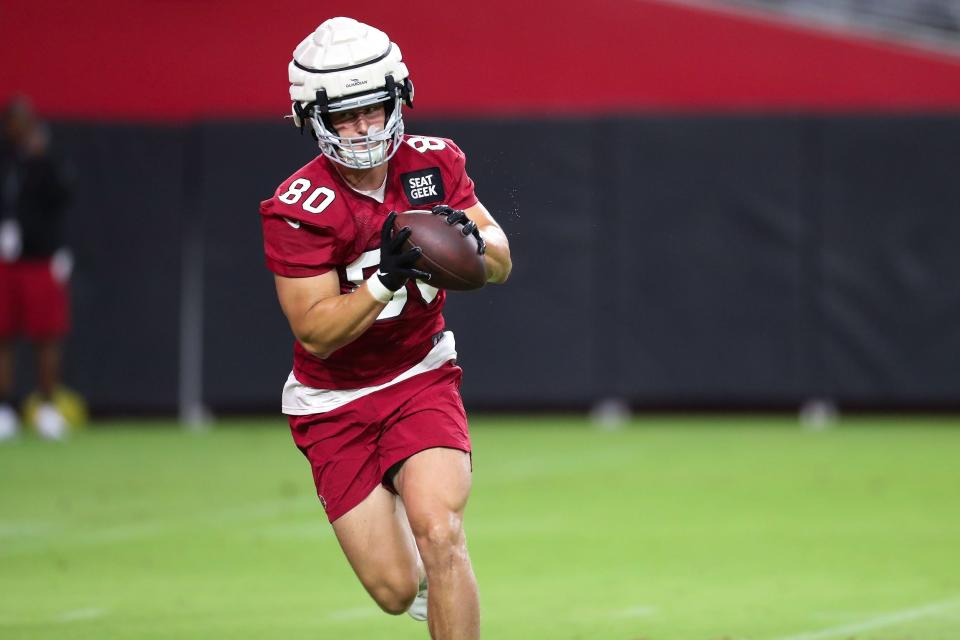 Arizona Cardinals tight end Bernhard Seikovits (80) runs a catching a running drill during Arizona Cardinals practice at State Farm Stadium on Thursday, July 28, 2022, in Glendale.