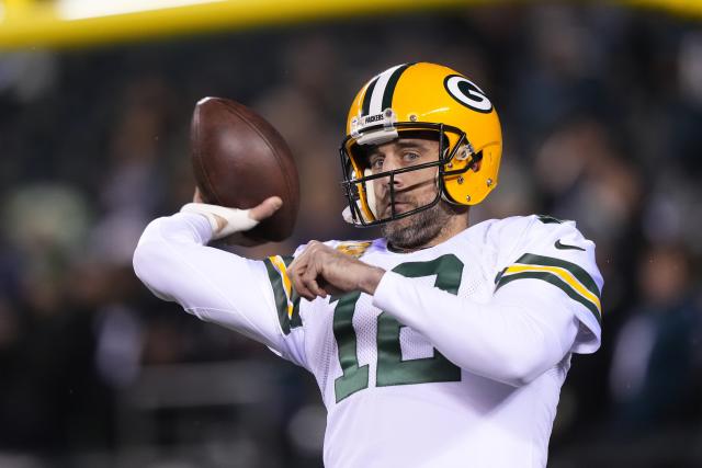 Philadelphia Eagles pick off Rodgers' late pass to beat Green Bay