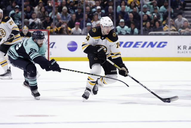 Jake DeBrusk scores twice as Bruins edge Penguins at Winter Classic 