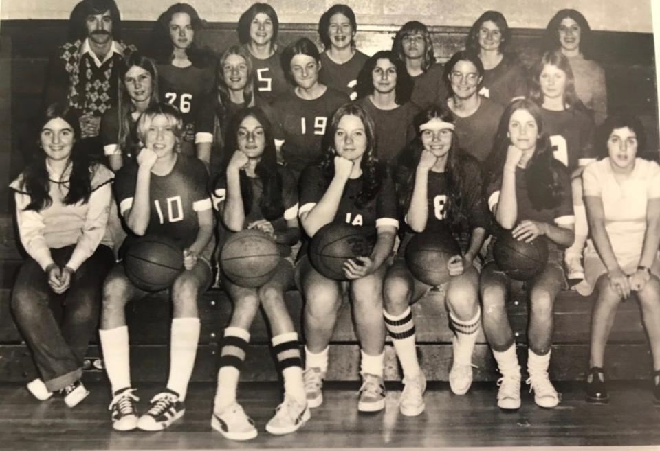 The 1973-74 Pascack Valley girls basketball team, led by coach Jeff Jasper, pioneered the sport at the Hillsdale high school.