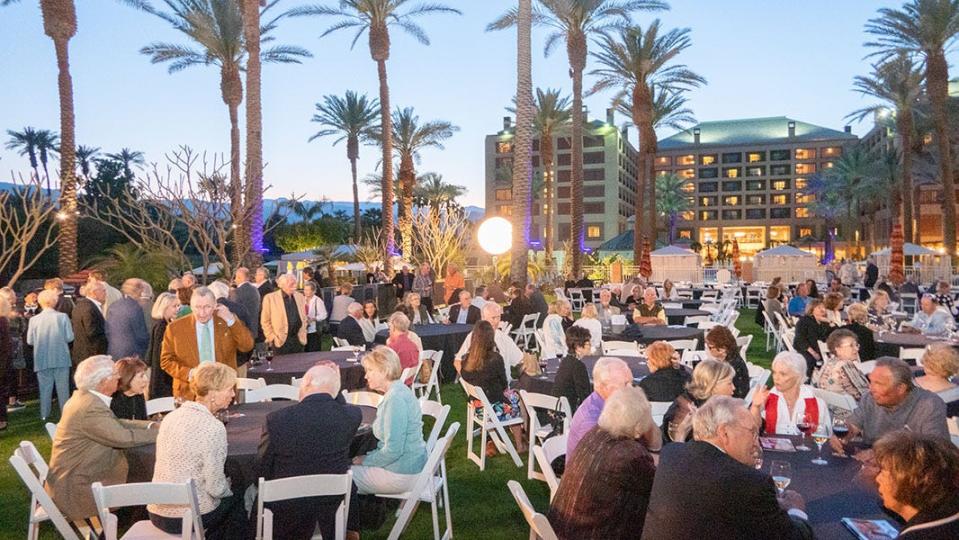 Guests enjoy cocktails prior to speeches at a Town Hall event at The Renaissance Esmeralda Resort & Spa.