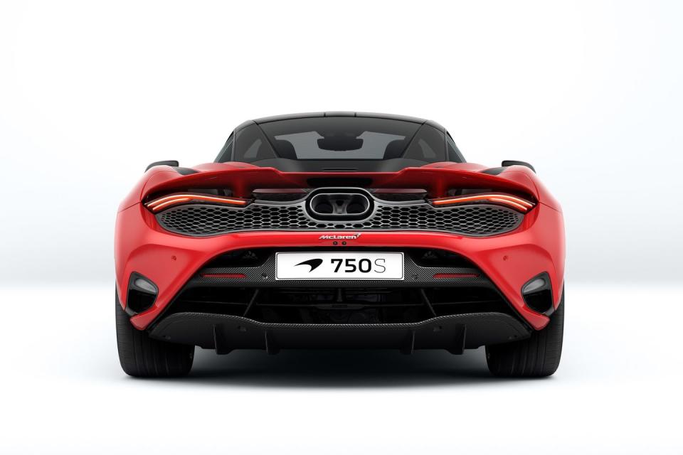 <p>2024 McLaren 750S Coupe</p>