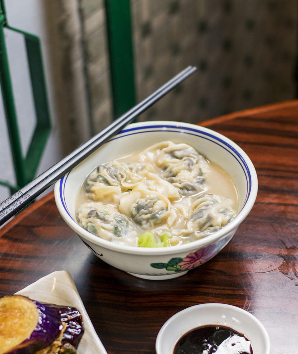 元朗美食︱元朗老馮茶居開同名車仔麵店！$45三餸麵 配料竟有古法柚皮麻辣羊腩