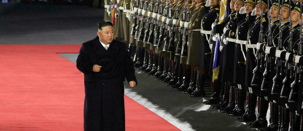 Kim Jong-un a dirigé des exercices militaires pendant deux jours « simulant une contre-attaque nucléaire ».  - Credit:STR / KCNA VIA KNS / AFP