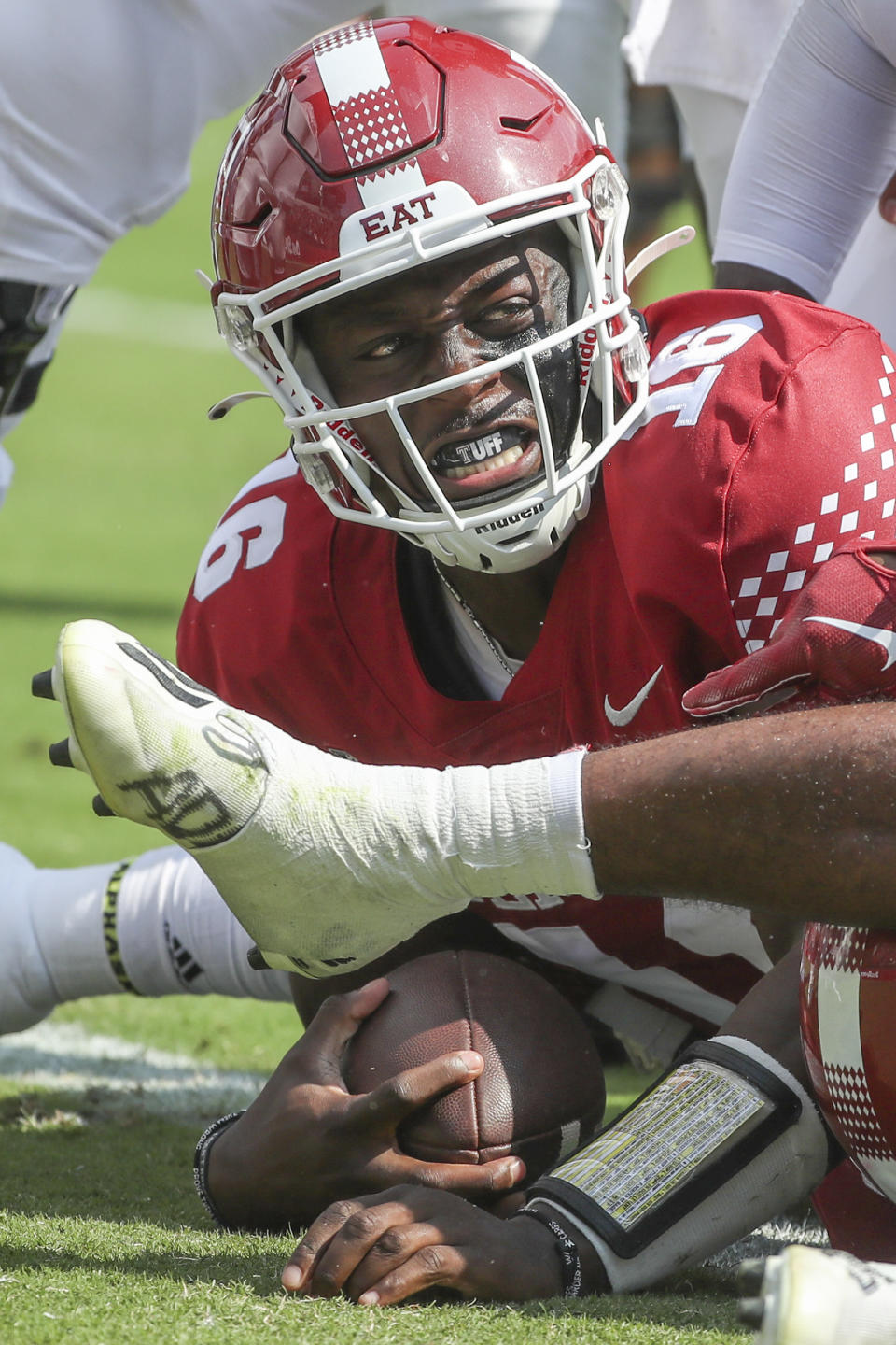 Temple quarterback Quincy Patterson (16) reacts after scoring a touchdown in the first quarter of an NCAA college football game against Rutgers at Lincoln Financial Field in Philadelphia, Saturday, Sept. 17, 2022. (Heather Khalifa/The Philadelphia Inquirer via AP)