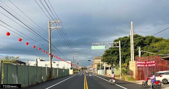 建新路雨水下水道完工後的道路現況。