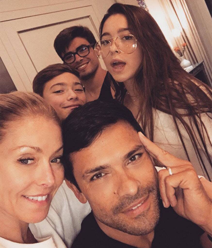 Kelly Ripa, Mark Consuelos, Family, Instagram