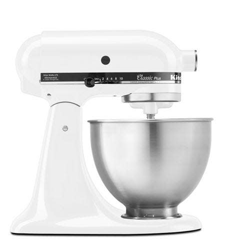 17) Stand Mixer