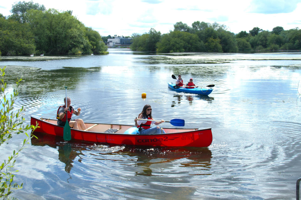  People seen rowing a canoe on the Rushden Lakes on a warm summer day.
With the warm weather in the UK, people ventured outdoors amidst the novel coronavirus pandemic reprise. (Photo by David Mbiyu / SOPA Images/Sipa USA) 