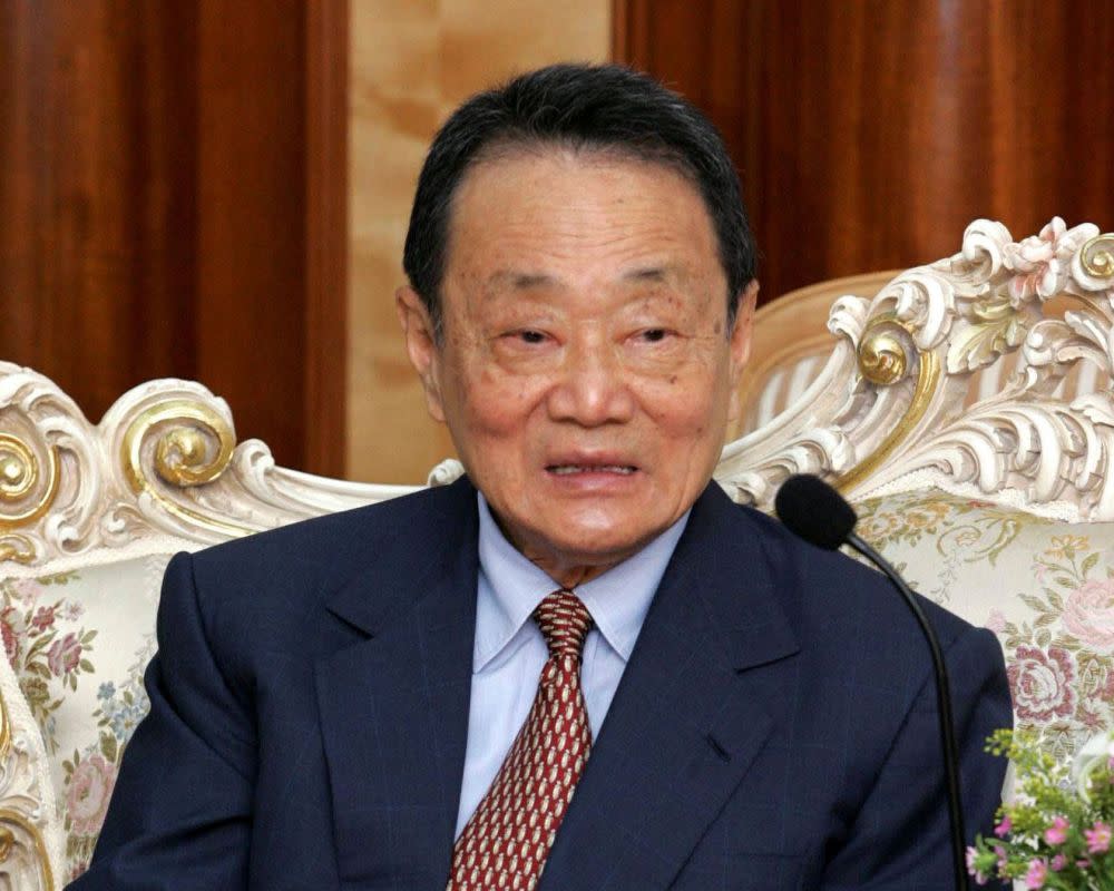 ‘Sugar King’ Robert Kuok has seen his estimated net worth falling to US$9.6 billion (RM41.6 billion) this year. ― Reuters pic