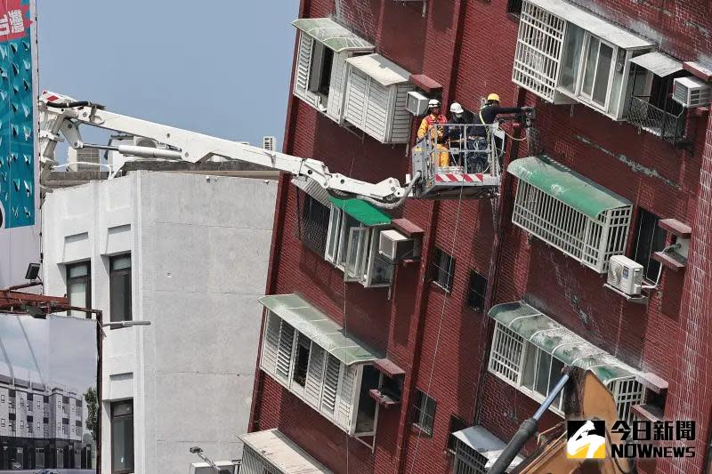 ▲ 為結合政府及民間力量協助0403花蓮震災受災民眾，行政院責成衛福部所轄公設財團法人賑災基金會公布捐款帳號，接受外界捐款，募款期間為今（2024）年4月4日至 5月3日止，為期一個月。（圖／NOWnews攝影中心）