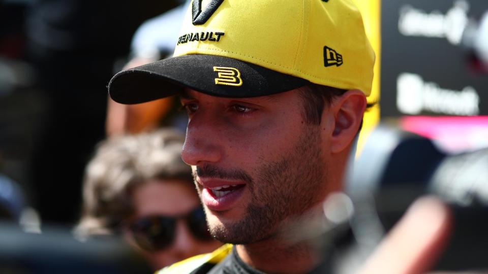 Daniel Ricciardo is taking a realistic approach to the Melbourne F1 with new team Renault.