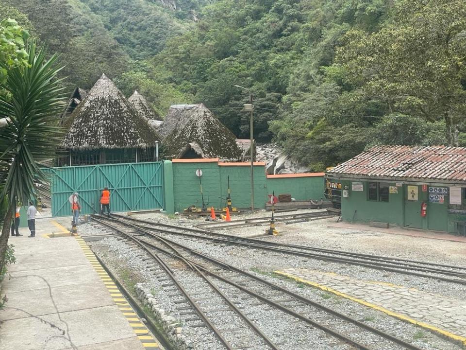 Hepburn and his group saw the train station gates being welded shut when they arrived in Aguas Calientes.
