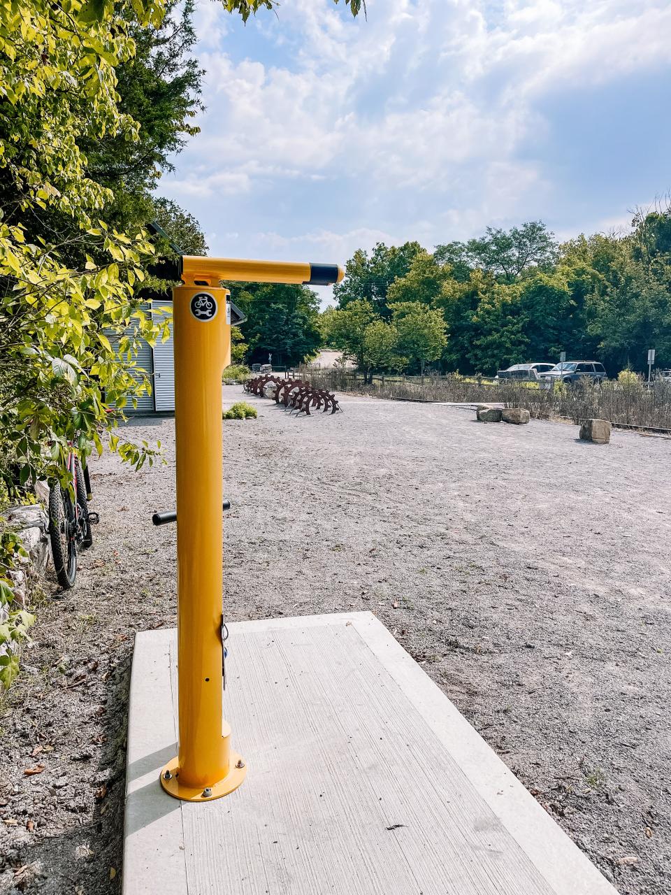 The new community bike repair stand is available for the public to use near Mead’s Quarry at Ijams Nature Center on Aug. 15, 2022.