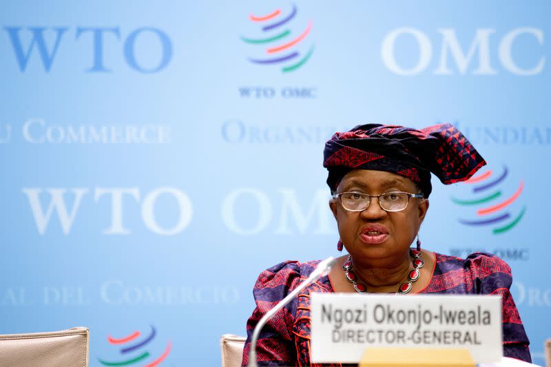 FOTO DE ARCHIVO. La directora general de la Organización Mundial del Comercio (OMC), Ngozi Okonjo-Iweala, responde preguntas en una conferencia de prensa en Ginebra. Marzo 31, 2021. Salvatore Di Nolfi/Pool via Reuters