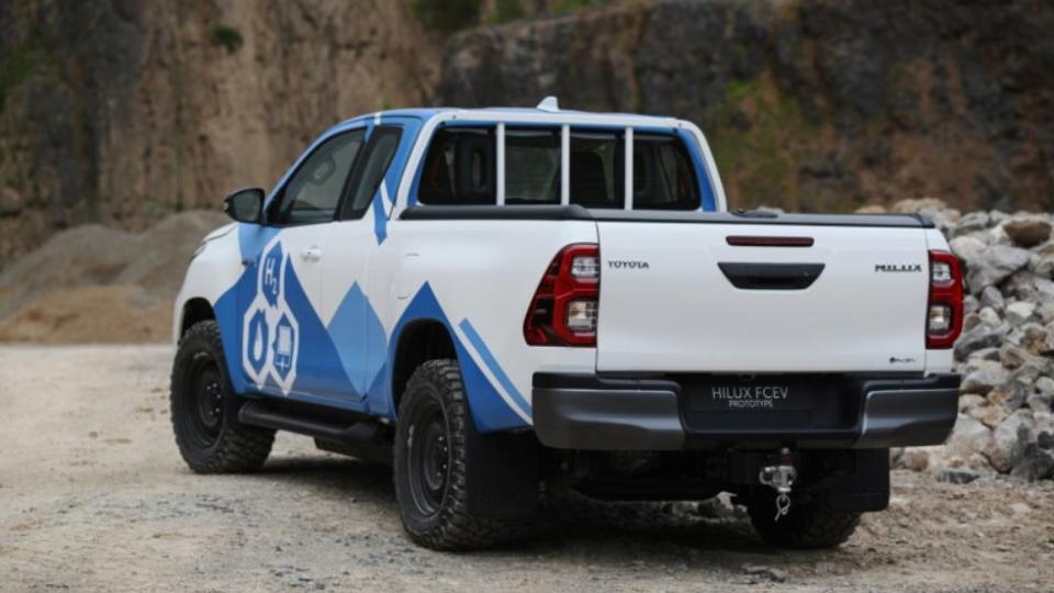 2024 toyota hilux hydrogen prototype