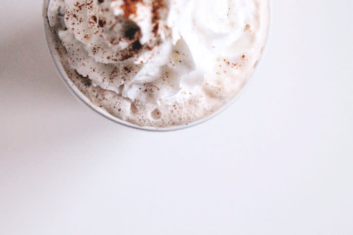 We tried Starbucks’ new Snickerdoodle Hot Cocoa and here’s our tip to make it taste even better