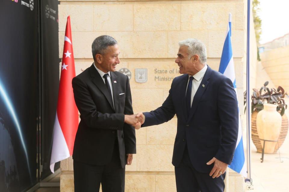 Singapore Foreign Affairs Minister Vivian Balakrishnan (left) and his Israeli counterpart Yair Lapid (right). (PHOTO: Yair Lapid/Twitter)