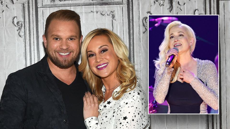 Kellie Pickler sings on stage song about late husband