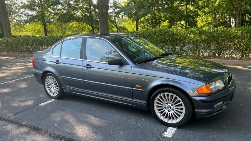 Photo: <a class="link " href="https://atlanta.craigslist.org/nat/cto/d/peachtree-corners-rare-manual-2001-bmw/7771741699.html" rel="nofollow noopener" target="_blank" data-ylk="slk:Craigslist;elm:context_link;itc:0;sec:content-canvas">Craigslist</a>