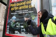 <p>La semaine était décidément placée sous le signe de la justice pour les gilets jaunes. Deux de ses figures emblématiques étaient en effet convoquées au tribunal. Ainsi l’ex-boxeur Christophe Dettinger a-t-il été condamné mercredi à un an de prison ferme, aménageable en semi-liberté, pour avoir violemment frappé deux gendarmes le 5 janvier lors de l’acte 8 de la mobilisation…<br>(Crédit : Getty Images) </p>