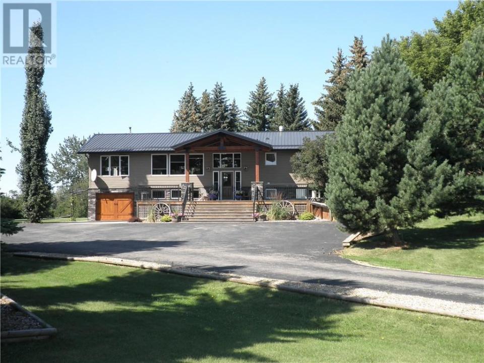 <p><b>Location:</b> Red Deer, Alta.<br><b>List Price:</b> $1,075,000 </p>