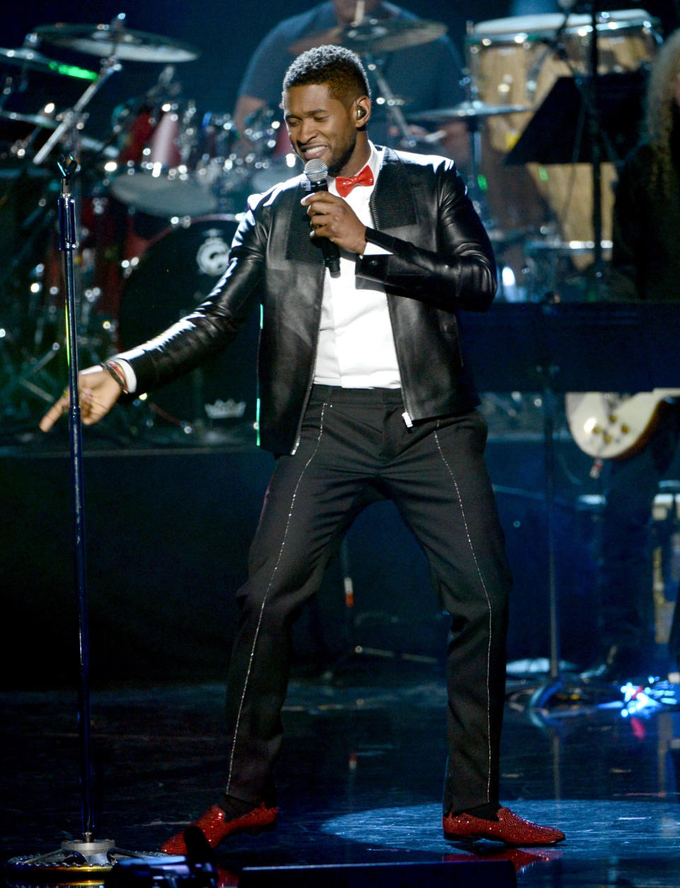 LOS ANGELES, CA - APRIL 18:  Singer Usher performs onstage at the 28th Annual Rock and Roll Hall of Fame Induction Ceremony at Nokia Theatre L.A. Live on April 18, 2013 in Los Angeles, California.  (Photo by Kevin Winter/Getty Images)