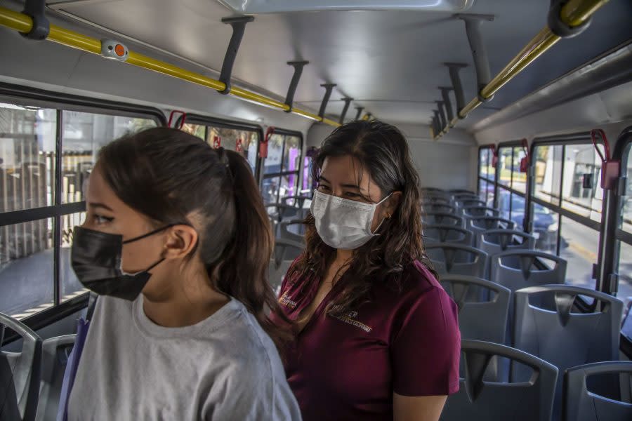 Mujeres contra violencia en el transporte