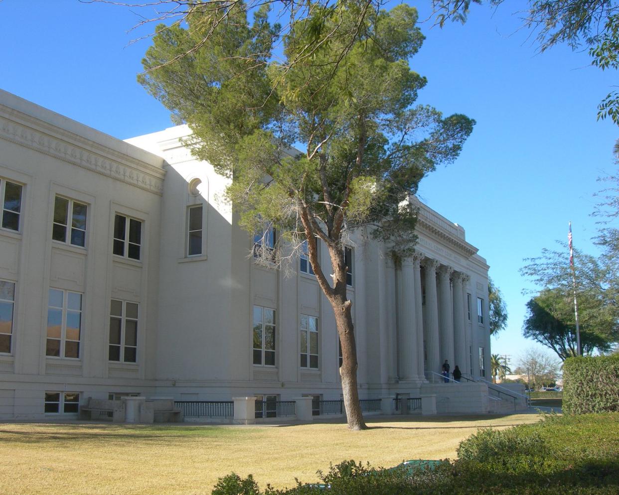 imperial country courthouse in el centro