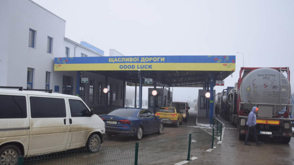 Ukraine-Poland checkpoint. Stock photo: the State Border Guard Service