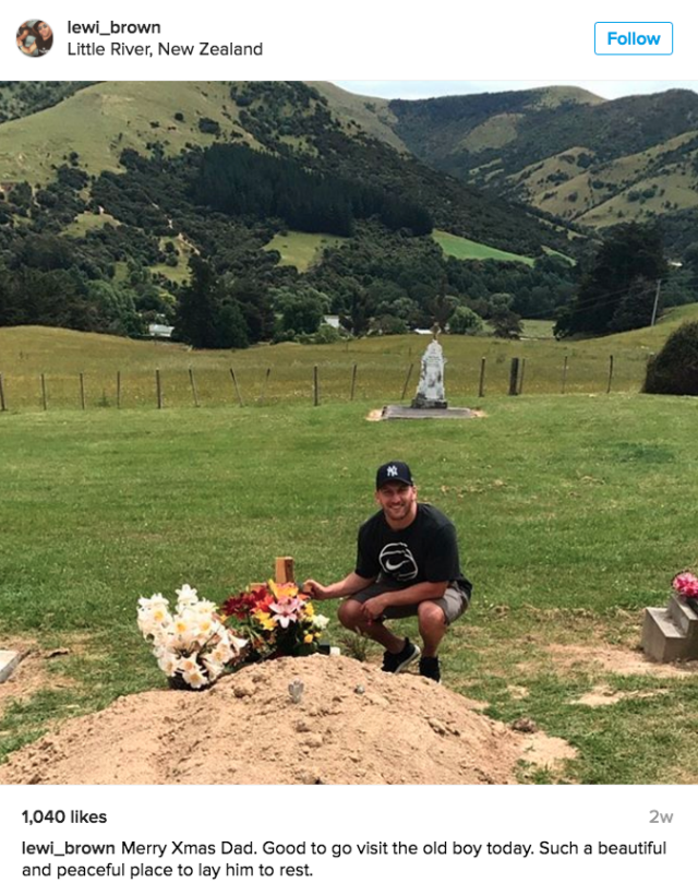 Brown visits his father's grave. Pic: Instagram