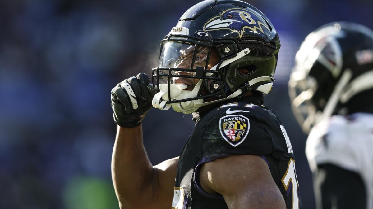 J.K. Dobbins Makes His Debut at Ravens Training Camp