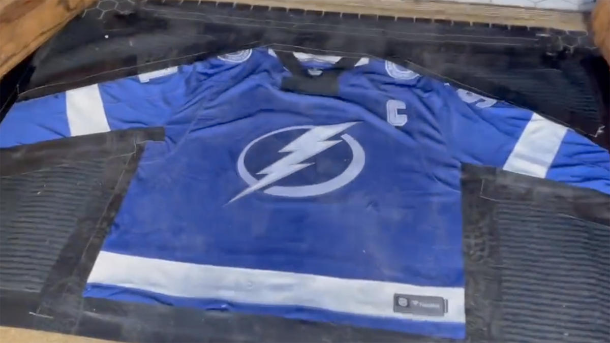 Lightning, Predators Unveil Jerseys for 2022 Stadium Series Game - The  Hockey News