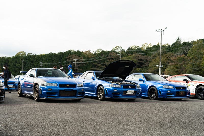 three blue r34 nissan gt-rs at r's meeting