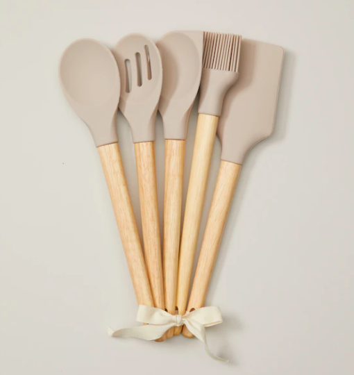 Set Of 5 Wood & Silicone Kitchen Utensils in beige