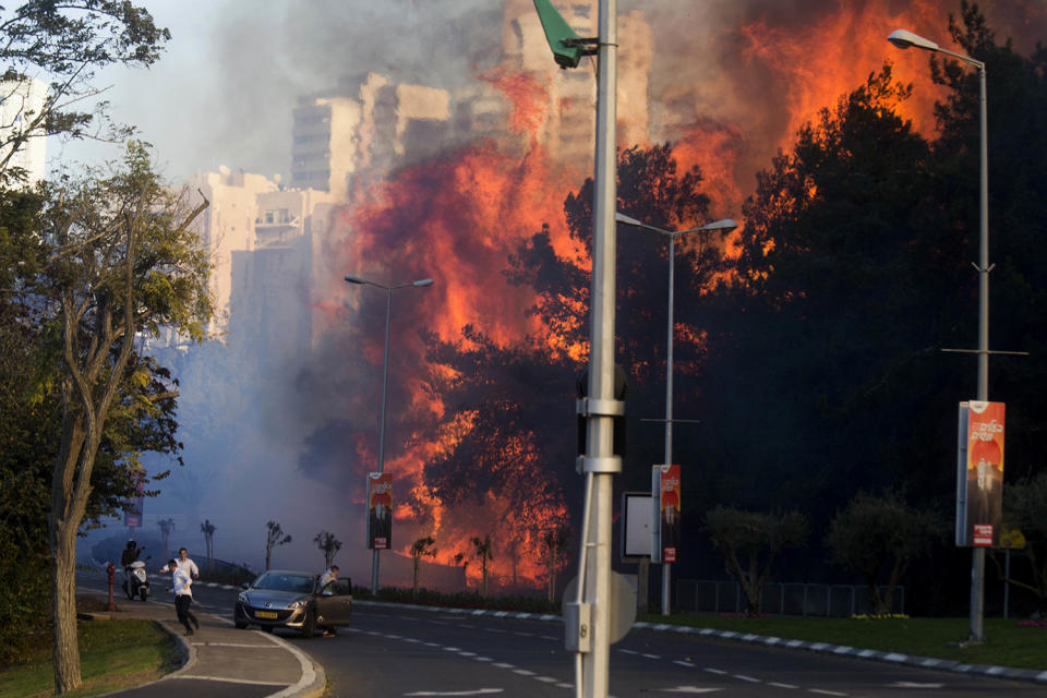 Massive wildfires tear across Israel