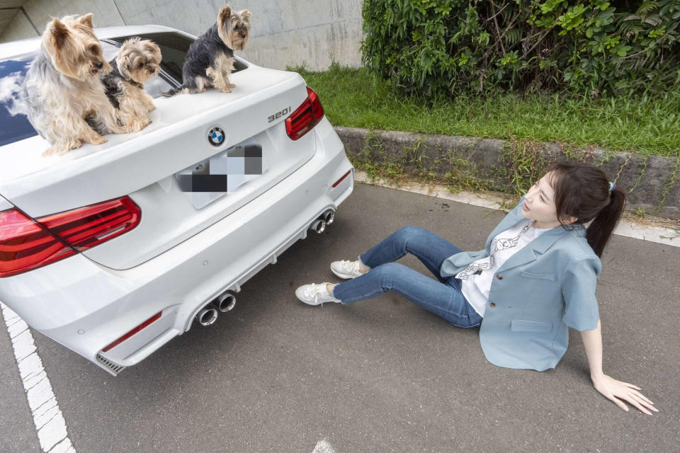 【明星聊愛車】宋羽葤為家人捨跑車換BMW 320i！ 操駕靈敏系統可以快速切換 防撞輔助系統安全性佳！