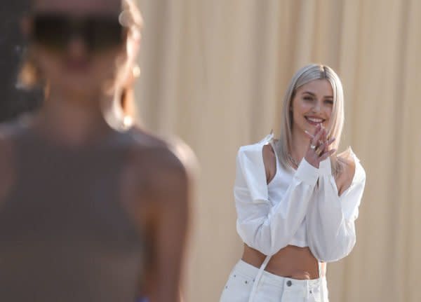 Model Lena Gercke auf der About You Fashion Week in Berlin 2021. 