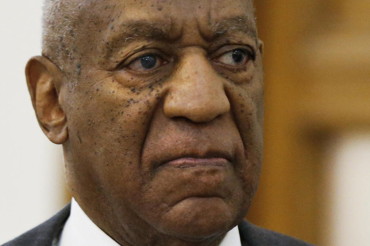 Bill Cosby departs the Montgomery County Courthouse after a preliminary hearing in Norristown, Pennsylvania, U.S. May 24, 2016.  REUTERS/Matt Rourke/POOL  TPX IMAGES OF THE DAY