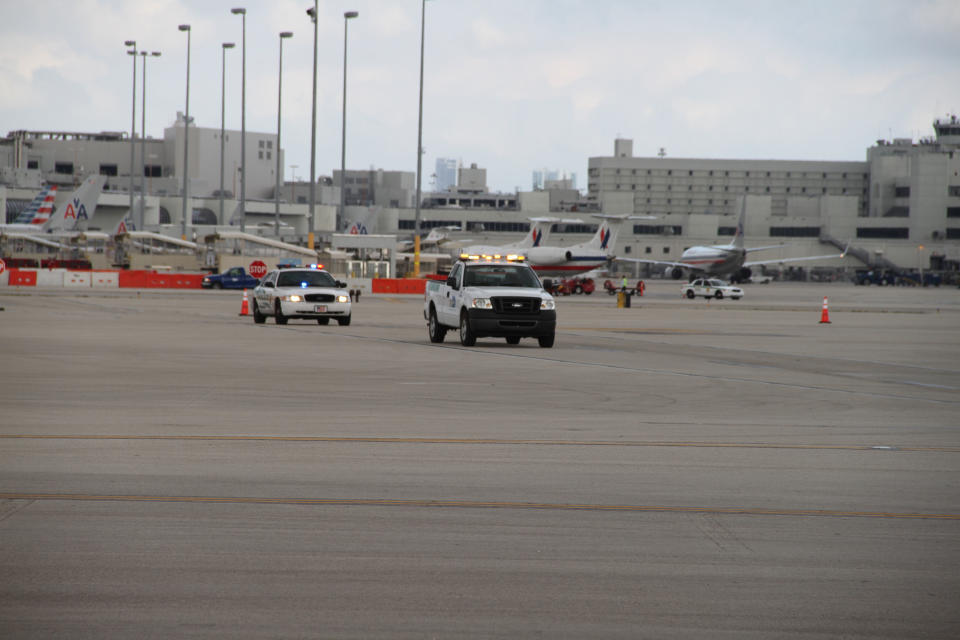 En el Aeropuerto Internacional de Miami ultimando detalles para la llegada del Air Force One. 